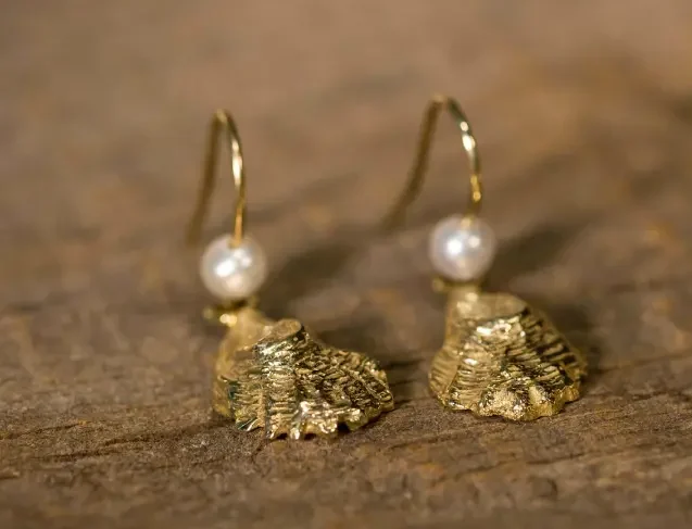 Oyster Shell Earrings (Small)