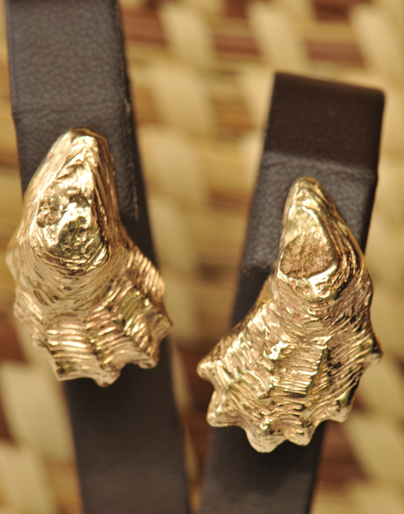 Oyster Shell Earrings (Medium)