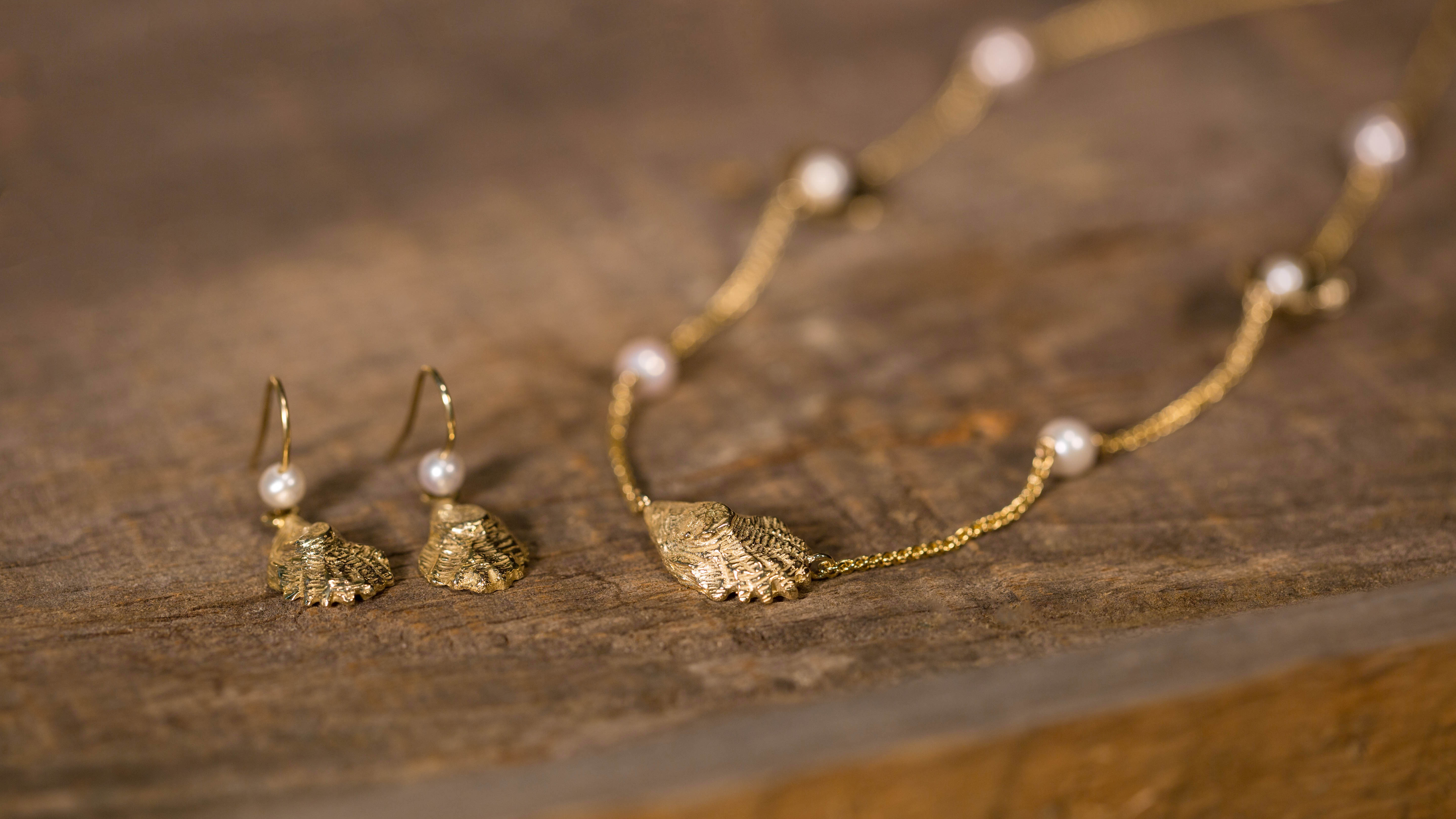 Oyster and Pearl Tin Cup